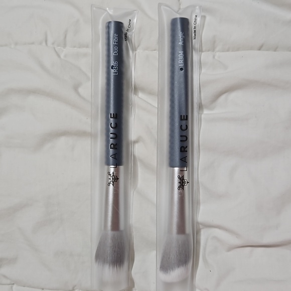 Laruce Brush Set - Picture 1 of 3